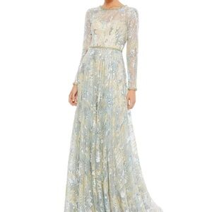 Mac Duggal 12460 Long Sleeve Embellished Lace Jewel Neckline Gown Platinum Sz 6